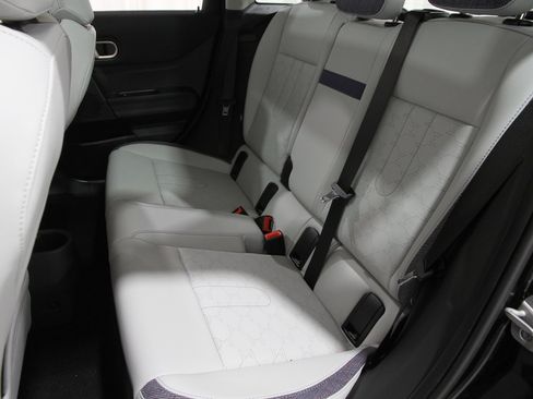 Certified 2025 MINI Cooper S image 18