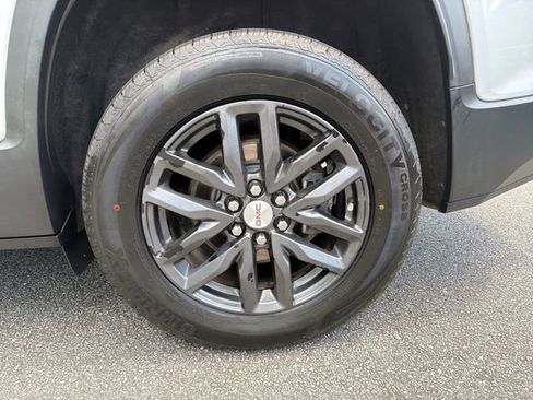 Used 2019 GMC Acadia SLT AWD/4WD image 18