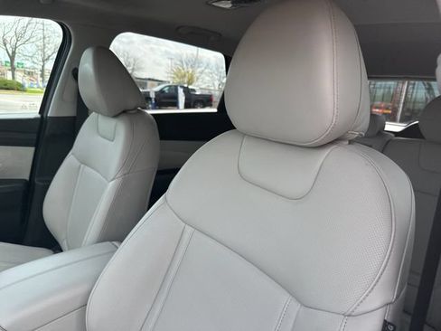 Certified 2025 Hyundai Tucson SEL AWD/4WD image 12