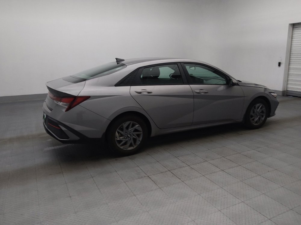 Used 2024 Hyundai Elantra SEL FWD image 10