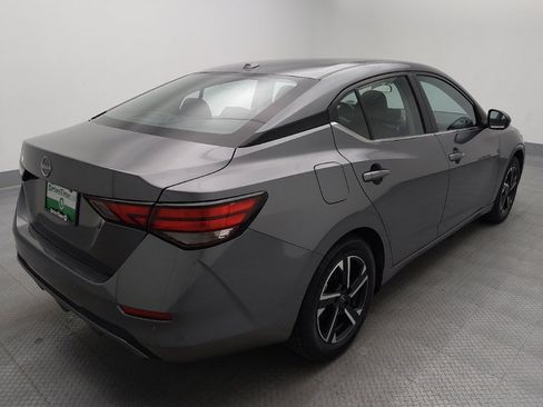 Used 2025 Nissan Sentra SV FWD image 9