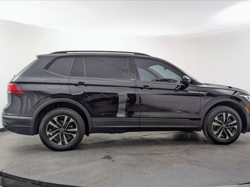 Used 2022 Volkswagen Tiguan S FWD image 9