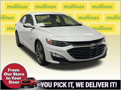 Used 2024 Chevrolet Malibu LT FWD image 2