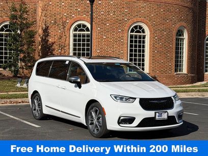 New 2026 Chrysler Pacifica Pinnacle
