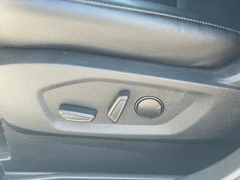 Used 2022 Ford Edge Titanium image 12