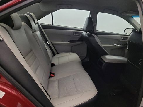 Used 2017 Toyota Camry SE FWD image 19