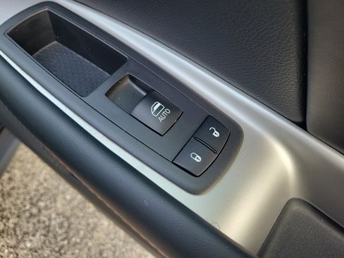 Used 2018 Dodge Journey GT image 11