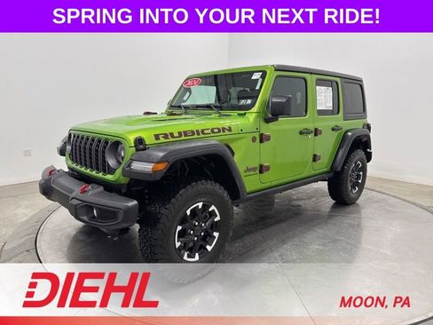 Used 2025 Jeep Wrangler Unlimited Rubicon w/ Convenience Group image 3