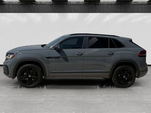 Used 2023 Volkswagen Atlas Cross Sport SEL R-Line AWD/4WD image 2