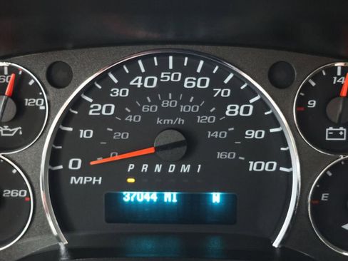 Used 2024 Chevrolet Express 3500 LT w/ LT Preferred Equipment Group RWD image 14