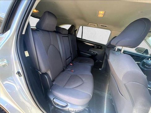 Used 2023 Toyota Highlander LE FWD image 26