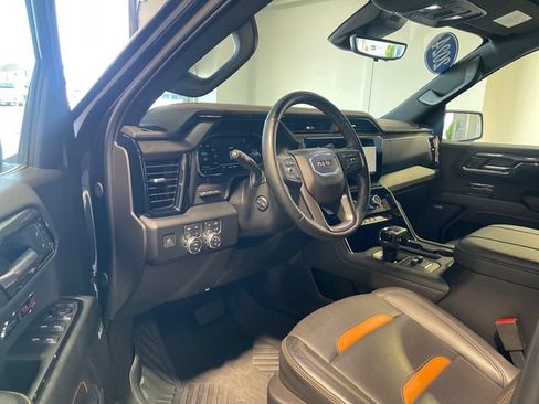 Used 2024 GMC Sierra 1500 AT4 w/ Technology Package AWD/4WD image 7