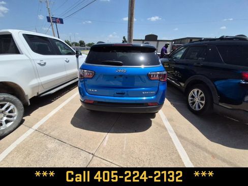 Used 2025 Jeep Compass Limited AWD/4WD image 11