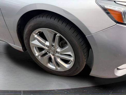 Used 2019 Honda Accord LX image 13