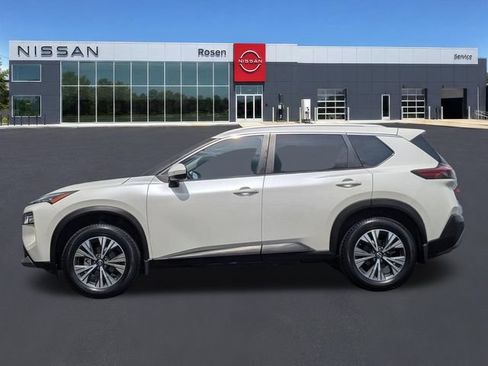 Certified 2023 Nissan Rogue SV w/ SV Premium B Package AWD/4WD image 6