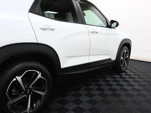 Used 2021 Chevrolet TrailBlazer RS w/ Sun and Liftgate Package FWD image 20
