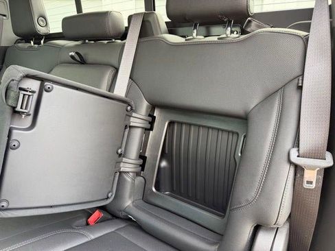 Used 2024 GMC Sierra 1500 SLT image 12