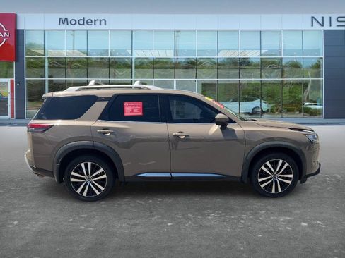 Certified 2023 Nissan Pathfinder Platinum AWD/4WD image 4