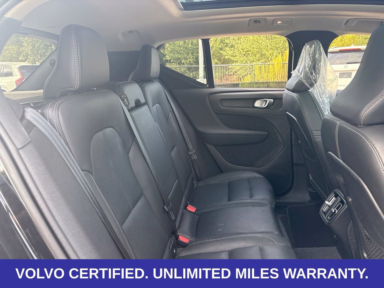 Used 2024 Volvo XC40 B5 Plus w/ Climate Package AWD/4WD image 13