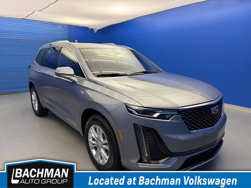 Used 2023 Cadillac XT6 Luxury image 1