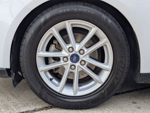 Used 2018 Ford Focus SE image 11