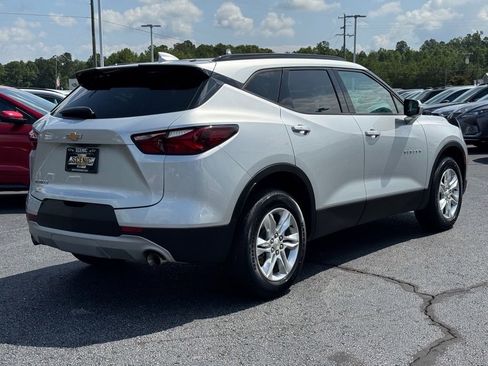 Used 2022 Chevrolet Blazer LT image 3