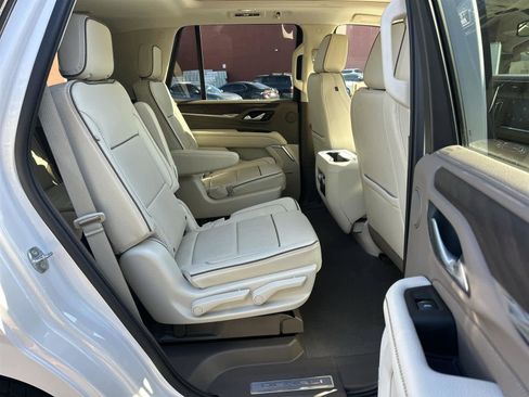 Used 2022 GMC Yukon Denali image 13