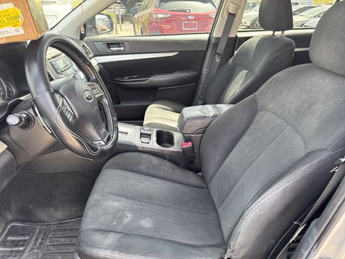 Used 2013 Subaru Outback 2.5i Premium AWD/4WD image 11