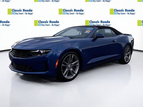 Used 2022 Chevrolet Camaro LT w/ Technology Package image 3