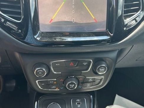 Used 2020 Jeep Compass Limited AWD/4WD image 22