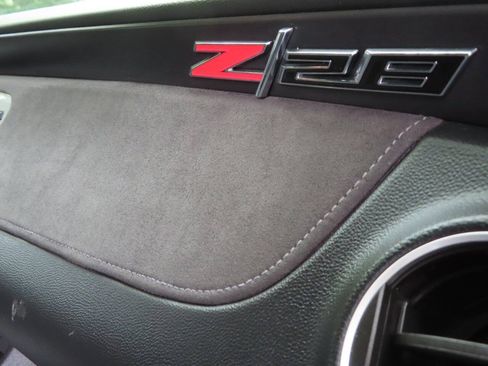 Used 2015 Chevrolet Camaro Z/28 RWD image 24