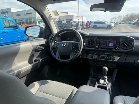 Used 2023 Toyota Tacoma SR AWD/4WD image 39