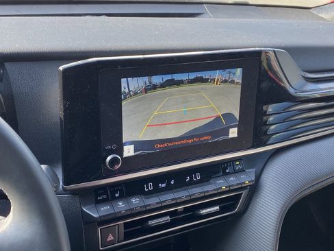 Certified 2025 Toyota Camry SE w/ Convenience Package image 10