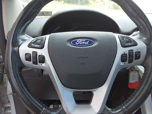 Used 2012 Ford Edge SEL AWD/4WD image 16