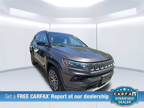 Used 2023 Jeep Compass Limited w/ Elite Group AWD/4WD image 3