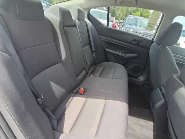 Used 2025 Nissan Altima 2.5 SV FWD image 29
