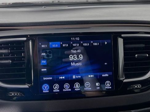 Used 2017 Chrysler Pacifica Touring-L Plus w/ Advanced Safetytec Group FWD image 15