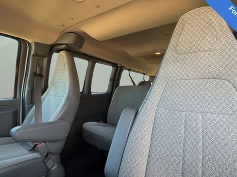 Used 2024 Chevrolet Express 3500 LT w/ LT Preferred Equipment Group RWD image 17