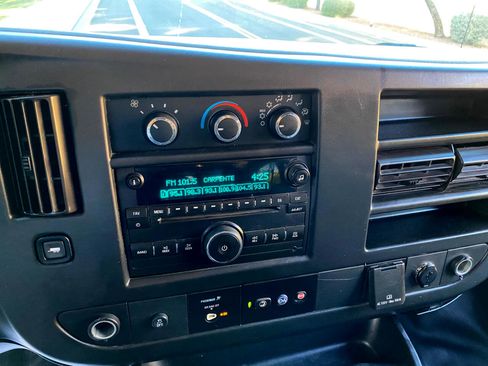 Used 2017 Chevrolet Express 2500 LS image 40