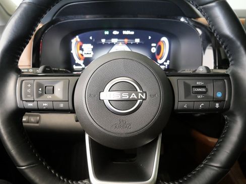 Used 2023 Nissan Pathfinder Platinum w/ Cargo Package image 15