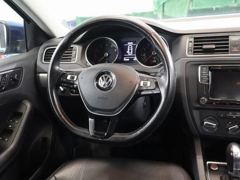 Used 2017 Volkswagen Jetta SE FWD image 15