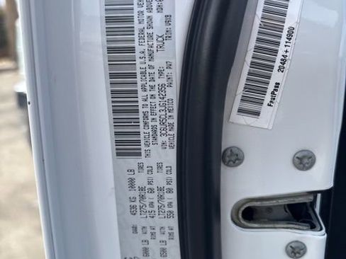 Used 2018 RAM 2500 Tradesman w/ Chrome Appearance Group image 39