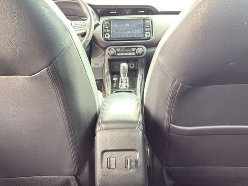 Used 2021 Nissan Kicks SR w/ SR Premium Package FWD image 26