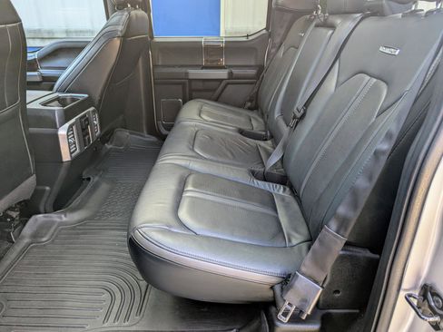 Used 2015 Ford F150 Platinum w/ Equipment Group 701A Luxury AWD/4WD image 7