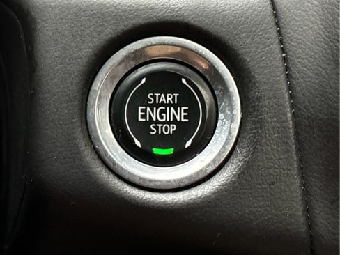 Used 2023 Chevrolet Suburban LT w/ Luxury Package image 26