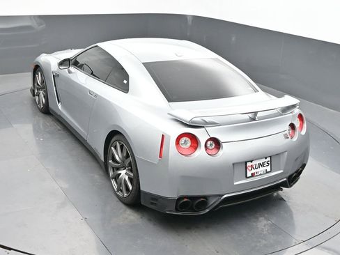 Used 2012 Nissan GT-R Premium AWD/4WD image 42