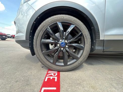 Used 2017 Ford Escape Titanium FWD image 6