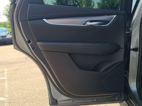 Used 2022 Cadillac XT5 Luxury w/ LPO, Floor Liner Package AWD/4WD image 24