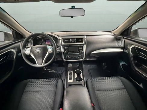 Used 2018 Nissan Altima 2.5 S w/ S Convenience Package FWD image 9
