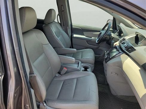 Used 2016 Honda Odyssey Touring Elite image 16